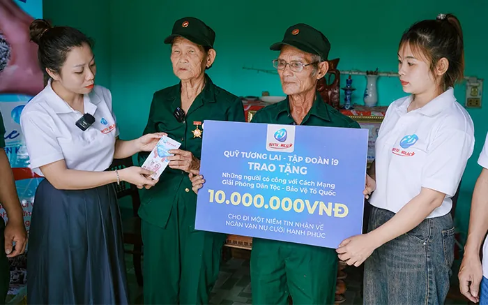 Hình ảnh đội ngũ hỗ trợ khách hàng chuyên nghiệp của Alo 789